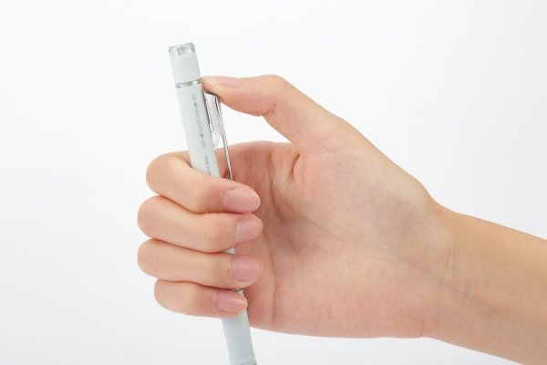 Tombow Mikrotužka MONO graph GRIP pastelové barvy s pogumovaným úchopem, greige