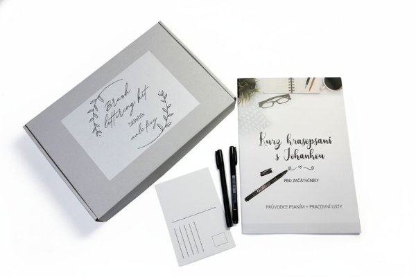 Malé štětcové fixy: startovací sada pro moderní kaligrafii