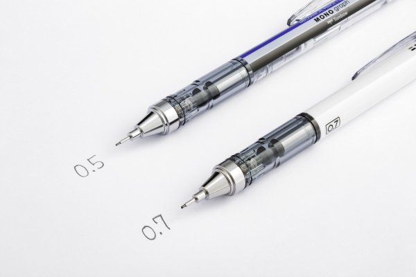 Tombow Mechanická tužka MONO graph 0,7mm, bílá